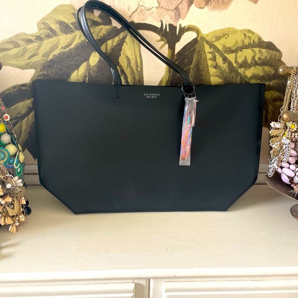 NWT | Victoria’s Secret Tote | Black